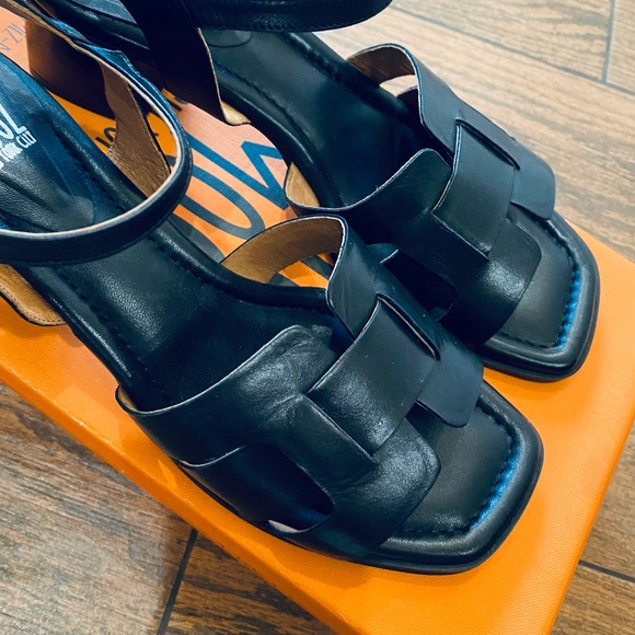 Miz Mooz Black Leather Oakley Sandals - Picture 9 of 15